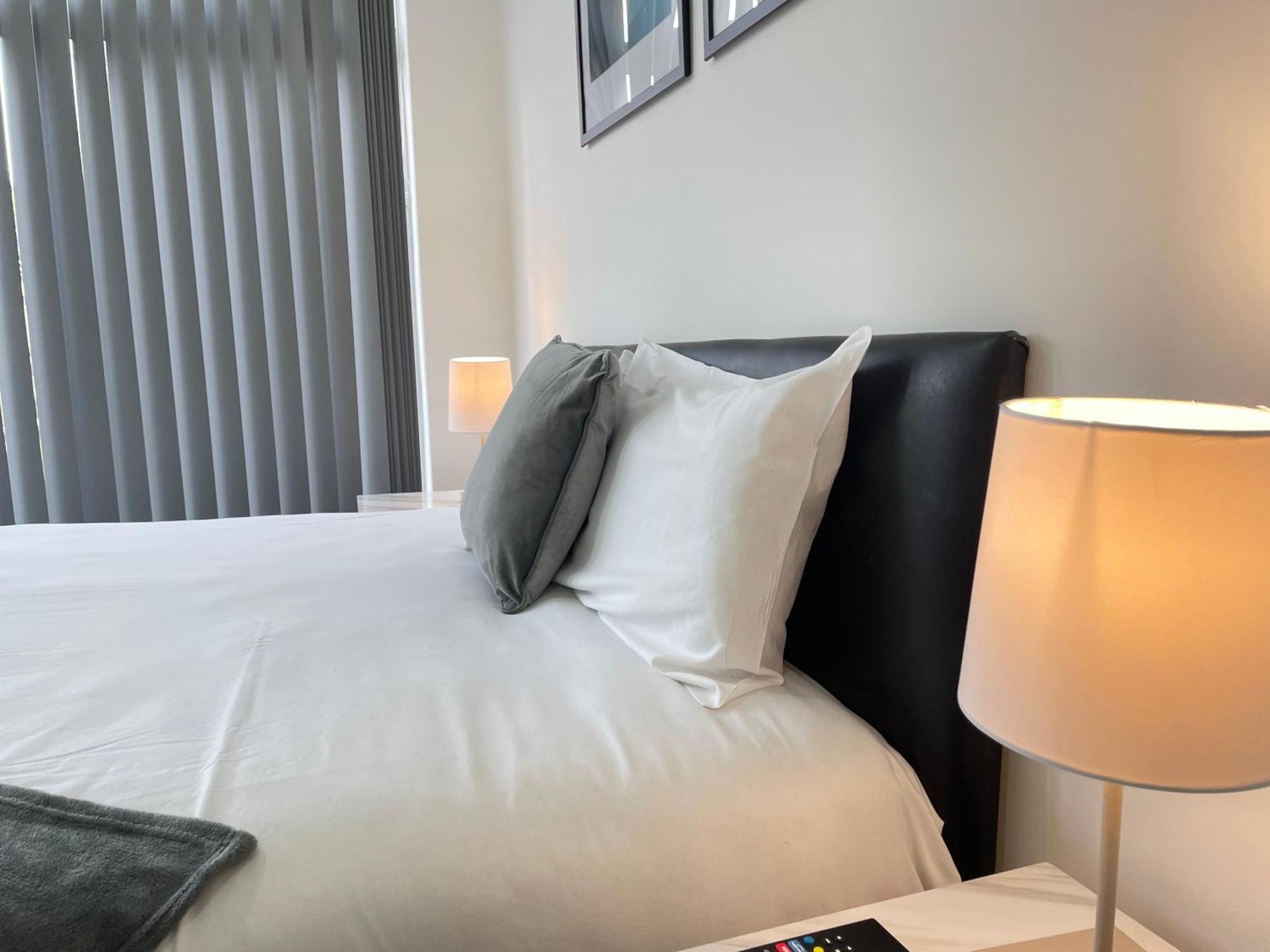 4 Bedroom 2 Bathroom Shared House - Near Bhx And Nec เบอร์มิงแฮม ภายนอก รูปภาพ