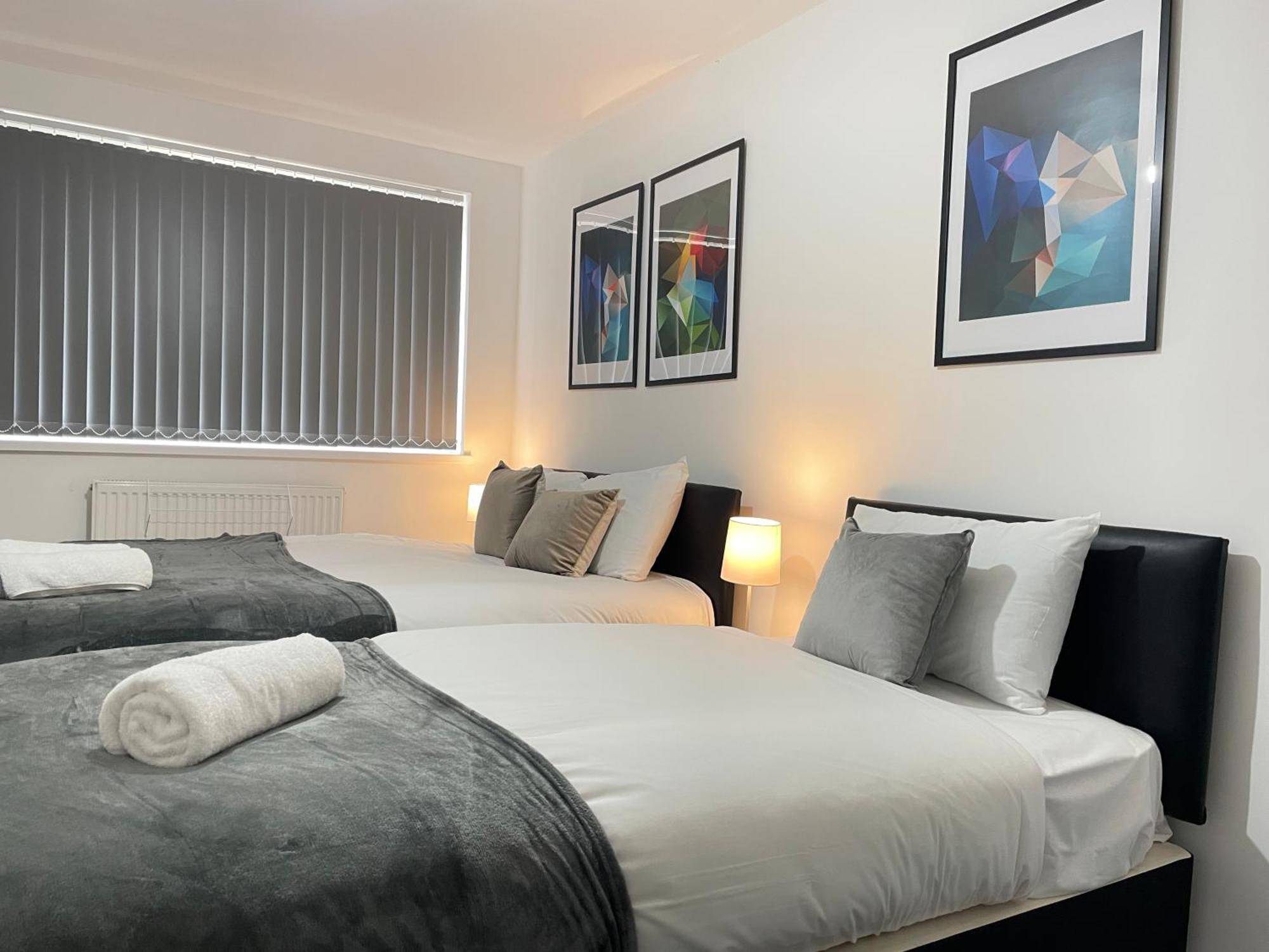 4 Bedroom 2 Bathroom Shared House - Near Bhx And Nec เบอร์มิงแฮม ภายนอก รูปภาพ
